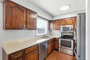 424 Gwinnett Cmns, Dayton, OH 45459 - Photo 10