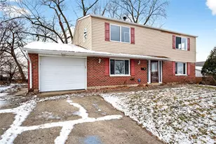 6308 Hemingway Rd, Dayton, OH 45424 - Photo 4