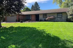 892 Hyde Park Dr, Dayton, OH 45429 - Photo 2