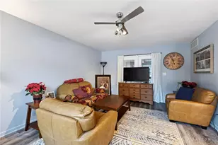 6085 N Quinella Way, Centerville, OH 45459 - Photo 4