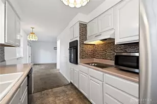 2185 Bending Willow Dr, Kettering, OH 45440 - Photo 14