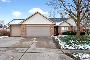 1200 Whitetail Dr, Fairborn, OH 45324 - Photo 2