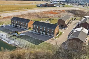 1101 Parklake Row, Springboro, OH 45066 - Photo 6