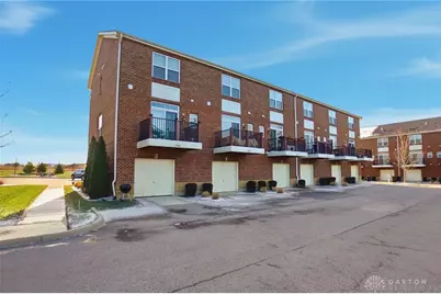 1101 Parklake Row, Springboro, OH 45066 - Photo 2