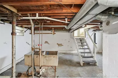 329 E Siebenthaler Avenue, Dayton, OH 45405 - Photo 24