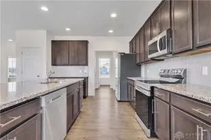 10312 Tice St, Dayton, OH 45458 - Photo 6