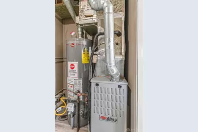 5374 Rawlings Drive, Dayton, OH 45432 - Photo 8