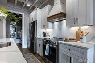 2010 Cedar Lake Dr, Dayton, OH 45424 - Photo 8