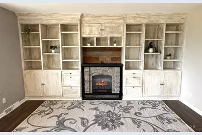 6189 Lesourdsville West Chester Road, Liberty Township, OH 45011 - Photo 8