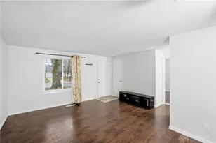 4821 Meadowvista Dr, Huber Heights, OH 45424 - Photo 4