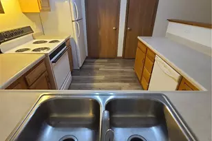 1957 Swallowtail Ct, Englewood, OH 45315 - Photo 10