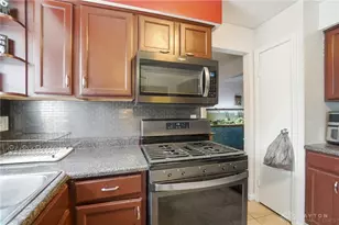 2585 Fulbourne Dr, Colerain Township, OH 45231 - Photo 10