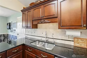 1927 Robinhood Dr, Miamisburg, OH 45342 - Photo 14