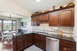 1927 Robinhood Dr, Miamisburg, OH 45342 - Photo 12