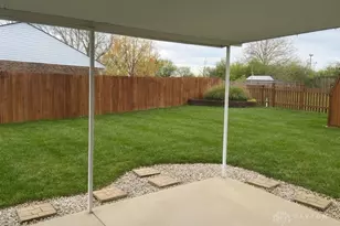 8272 Big Horn Ct, Dayton, OH 45424 - Photo 4