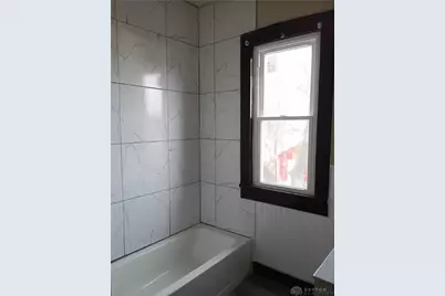 140 S Terry Street, Dayton, OH 45403 - Photo 14