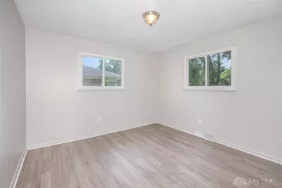 7725 Harrington Avenue, Dayton, OH 45415 - Photo 14