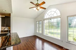 3589 Queen Victoria Ct, Beavercreek, OH 45431 - Photo 12