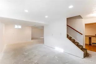 3589 Queen Victoria Ct, Beavercreek, OH 45431 - Photo 32