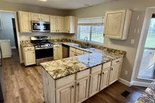 398 Wyndham Dr, Maineville, OH 45039 - Photo 2