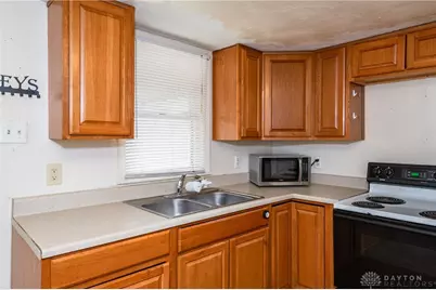 323 E Church Street, Xenia, OH 45385 - Photo 8