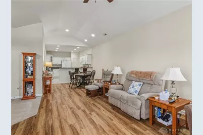 4645 Cobblestone Drive, Tipp City, OH 45371 - Photo 10