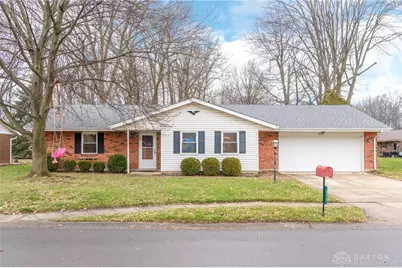825 Hawthorne Drive, Tipp City, OH 45371 - Photo 1