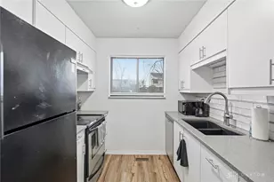 7816 Betsy Ross Cir, Dayton, OH 45459 - Photo 2