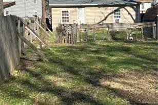 218 Roberts Ave, Franklin, OH 45005 - Photo 2