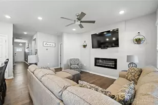 1620 Glade Valley Dr, Dayton, OH 45458 - Photo 8