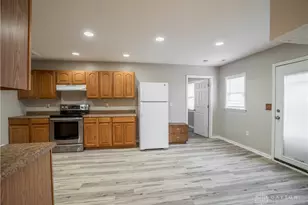 2429 Guernsey Dell Ave, Dayton, OH 45404 - Photo 8