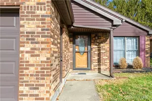 3146 Kerry Dr, Beavercreek, OH 45434 - Photo 2