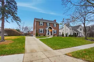 525 Woodview Dr, Oakwood, OH 45419 - Photo 2