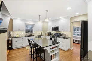 525 Woodview Dr, Oakwood, OH 45419 - Photo 14