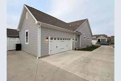 599 Bellasera Drive, Dayton, OH 45440 - Photo 20