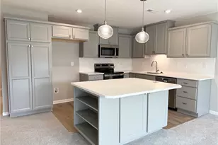 2699 Golden Leaf Dr, Beavercreek, OH 45431 - Photo 10