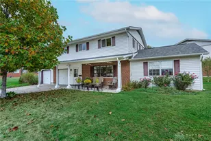 10 Kesling Dr, Springboro, OH 45066 - Photo 2