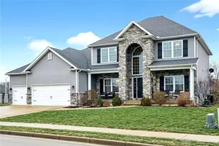 1008 Haverhill Dr, Troy, OH 45373 - Photo 2