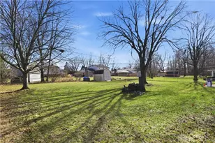 1894 Willowgreen Dr, Beavercreek, OH 45432 - Photo 30