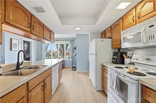 1894 Willowgreen Dr, Beavercreek, OH 45432 - Photo 12