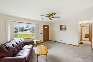 547 Douglas Way, Tipp City, OH 45371 - Photo 4