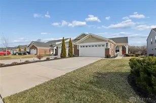 938 Southline Dr, Lebanon, OH 45036 - Photo 2