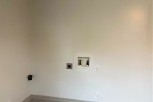 2045 E High St, London, OH 43140 - Photo 10