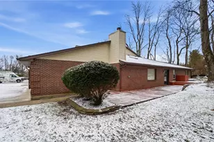 2586 Valais Ct, Dayton, OH 45458 - Photo 2