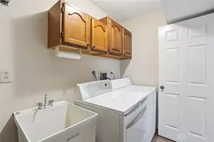 2586 Valais Ct, Dayton, OH 45458 - Photo 36