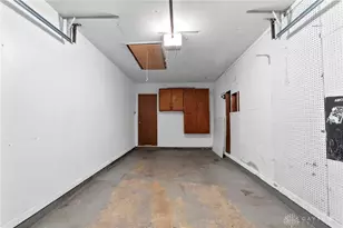 2537 Pinegrove Dr, Dayton, OH 45449 - Photo 24