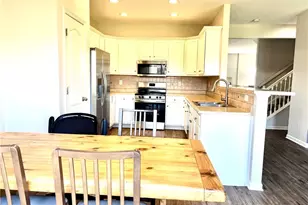 9406 Tahoe Dr, Washington Twp, OH 45458 - Photo 8