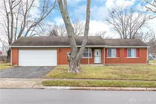 913 Bristol Dr, Vandalia, OH 45377 - Photo 2