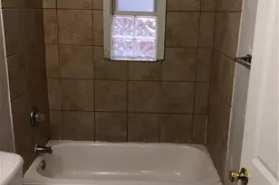 2011 Riverside Dr, Dayton, OH 45405 - Photo 4