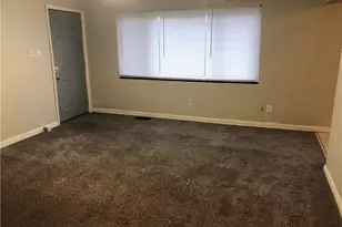 2011 Riverside Dr, Dayton, OH 45405 - Photo 6